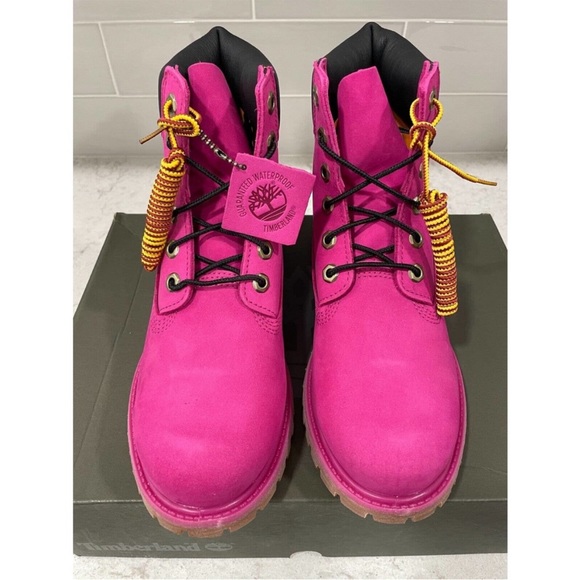 6in dark pink womens timberlands size 7.5. NEVER WORN. BRAND NEW! VERY RARE!! - Picture 9 of 10